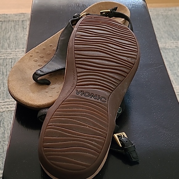 Black Vionic Kirra Thong Sandals - Size 10 - Picture 3 of 4